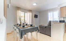 Ideally Located Holiday Apartment
